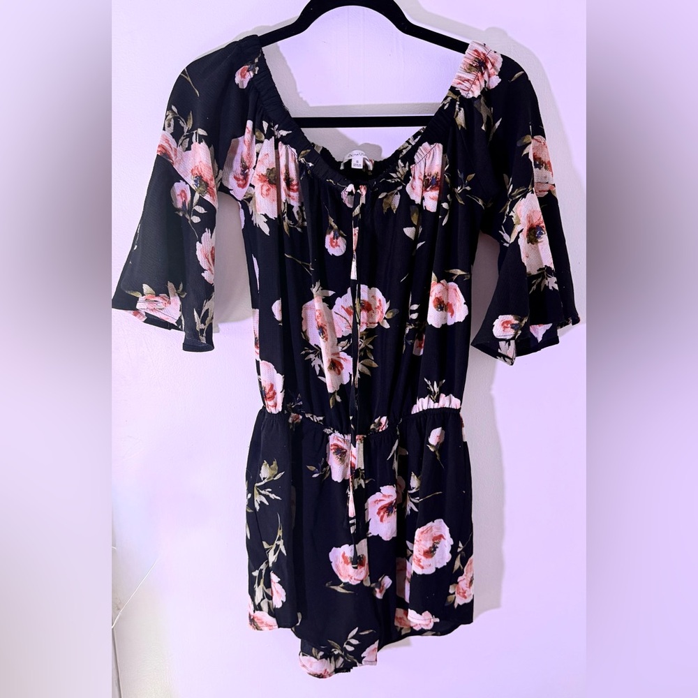 Active USA Black Floral mid Sleeve romper